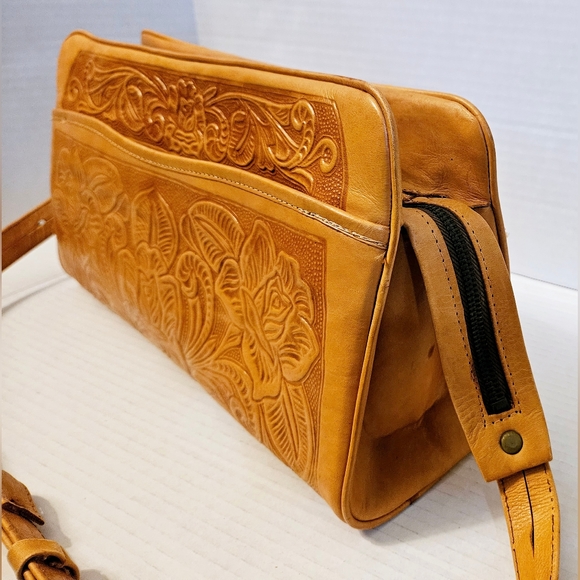 Vintage Avelar's Tooled Leather handbag - Picture 2 of 16